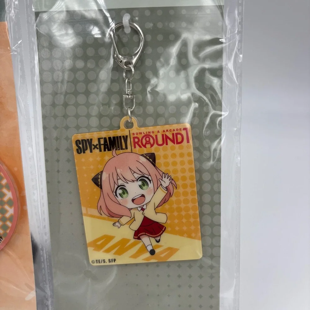 NWT Spy x Family Keychain Set Round 1 Exclusive Anya Forger Anime